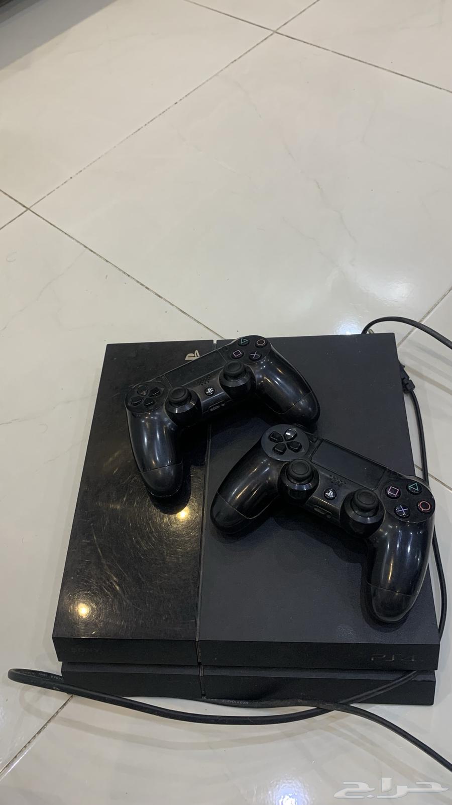 بلاستيشن فور نضيف جديد مع سلك تشغيل مع يدين64501451224065113