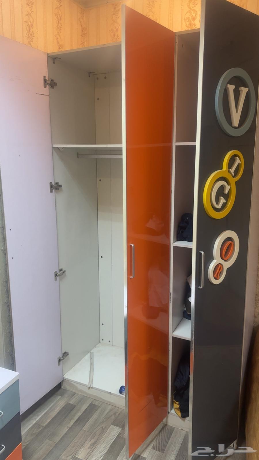 اثاث متنوع للبيع الرياض حي الروضه64608090840323114