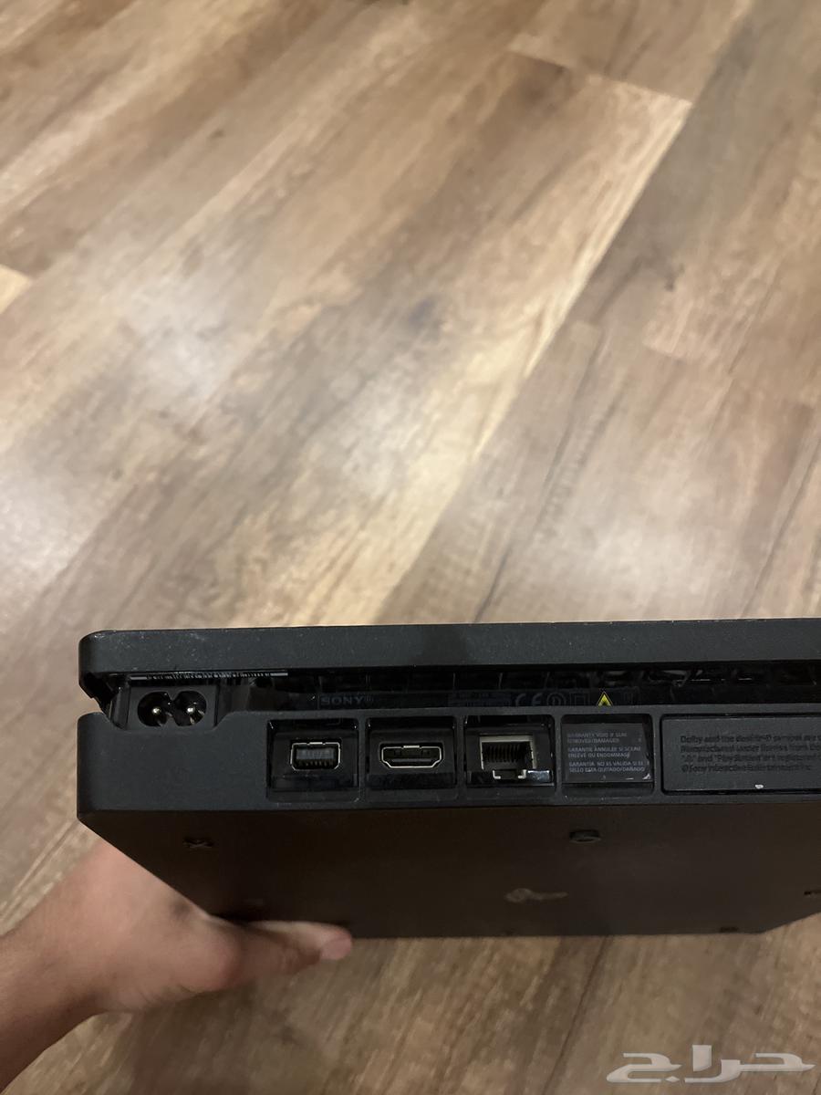 Sony 4 with Original Controller and Gift Ribbon of Your Choice64650270797569113