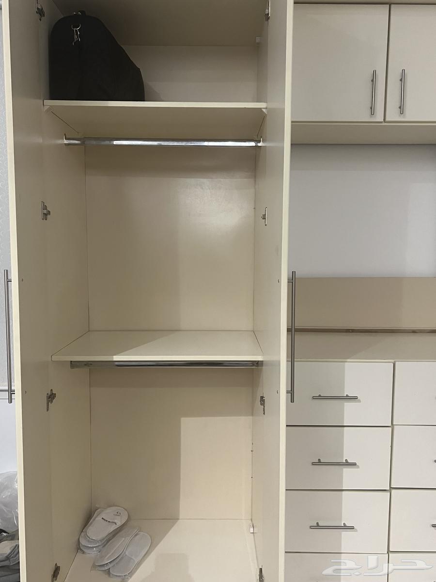 Wardrobe with free bedside tables64647154202498111