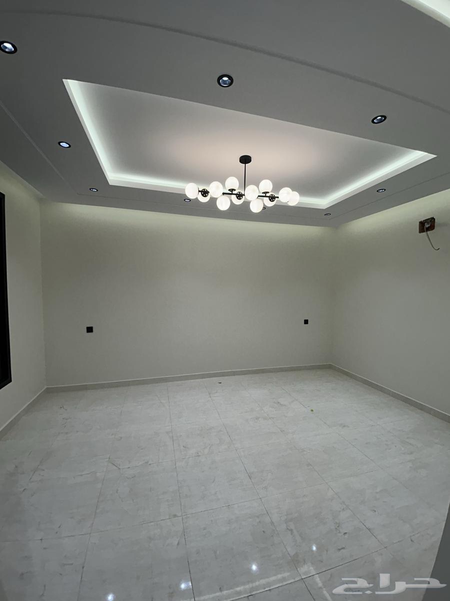 للبيع شقة دور ارضي بحوش مدخل سيارة VIPاحد روفيده مخطط هيف64149183807747112