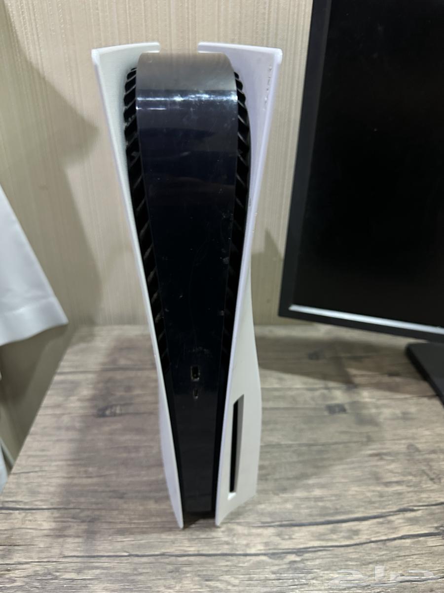 للبيع بلايستيشن 5 (الإصدار الأول الشكل القديم)64652175547267111