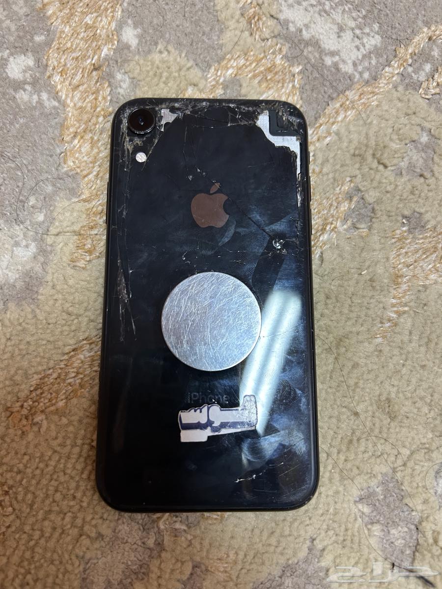 ايفون اكس ار شغال مغير شاشه وبطريه الشاشه فيها كسرتين وتلمس64650421954435110