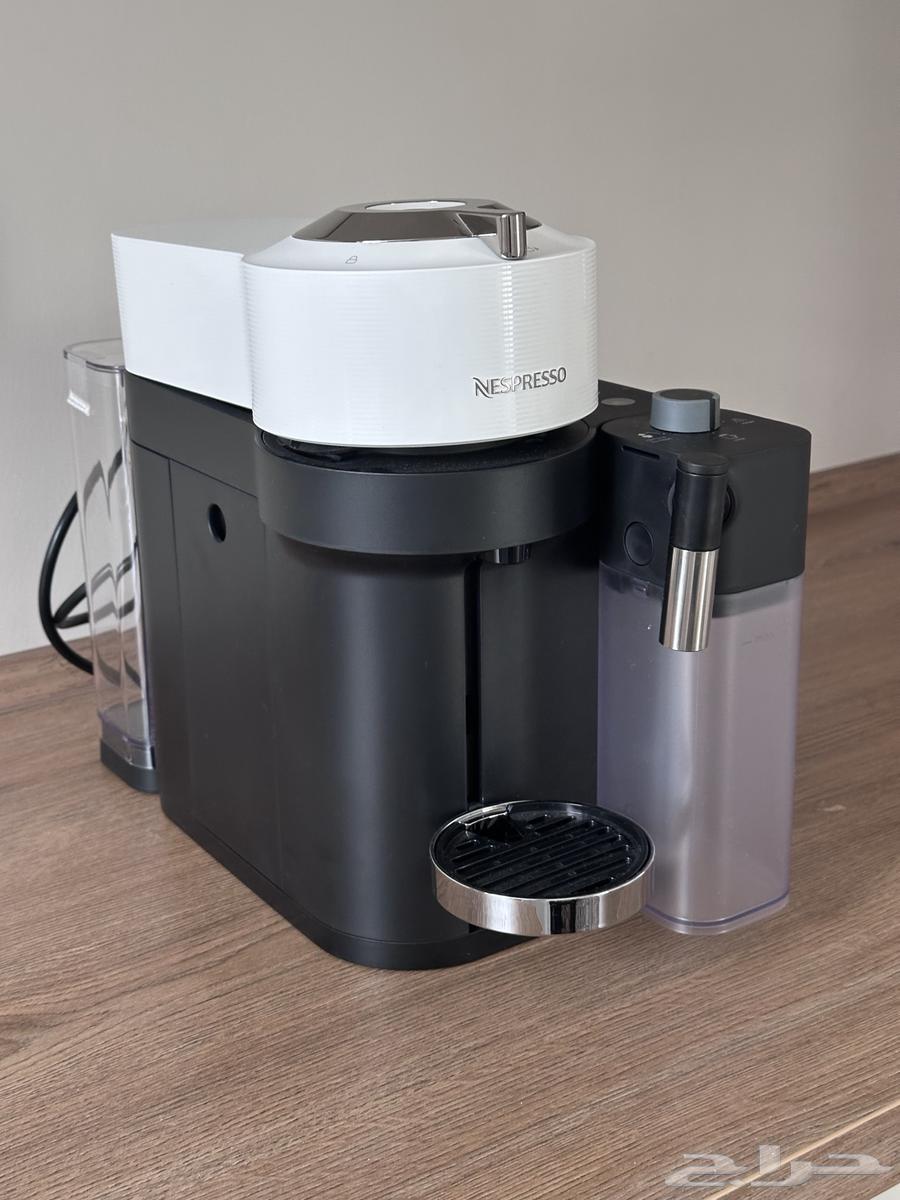 مكينة قهوة Nespresso نيسبرسو ( جديده ) لم تستخدم64652188357891111