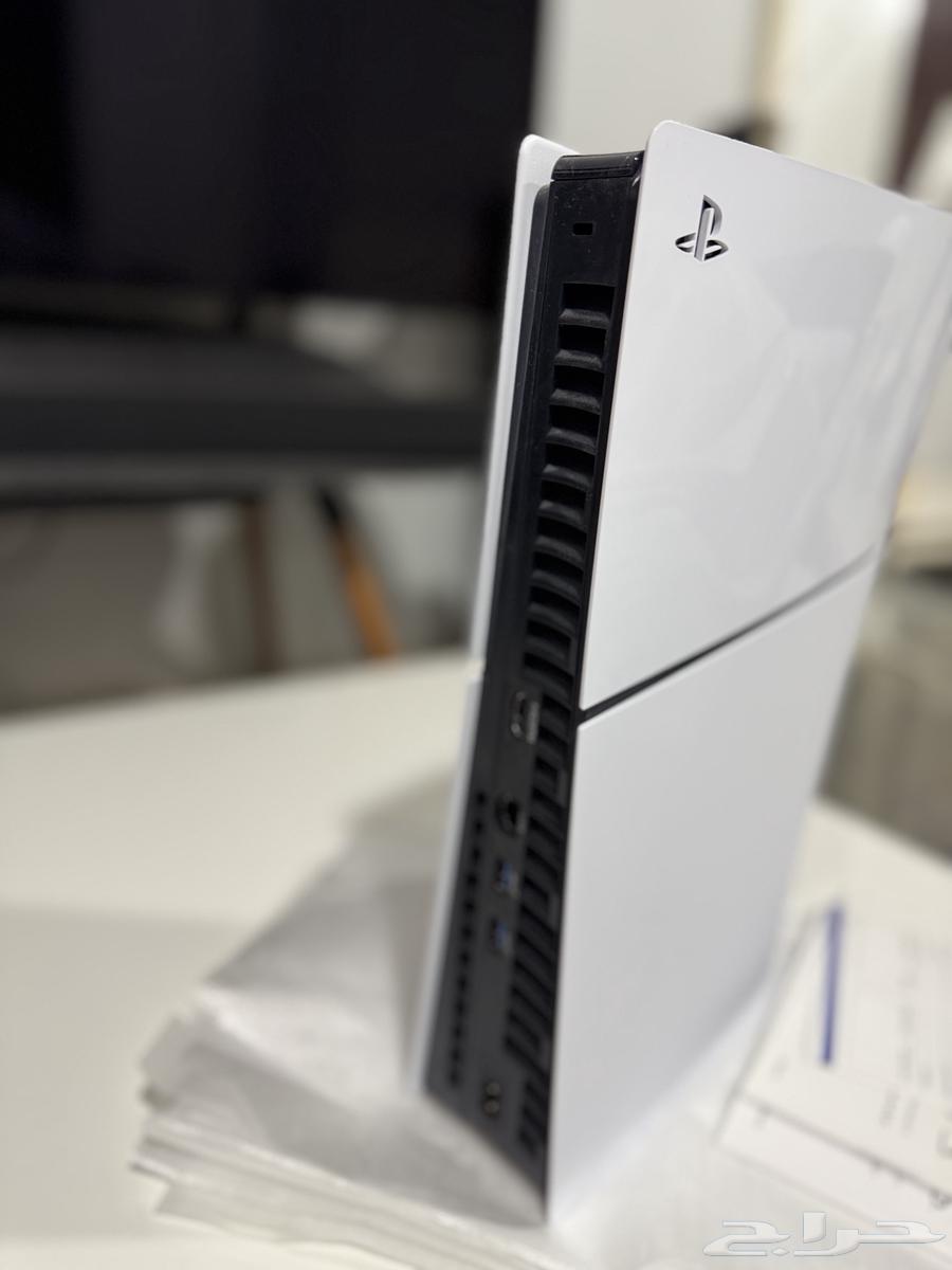 بليستيشن 5سلم (بدون مدخل أقراص) حلته شبه جديد (تم ا لبيع)64651734487171114