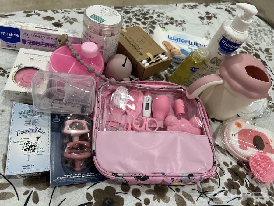 أغراض تجهيز البيبي كامله جديده للبيع بسعر الجملة64649730248834113