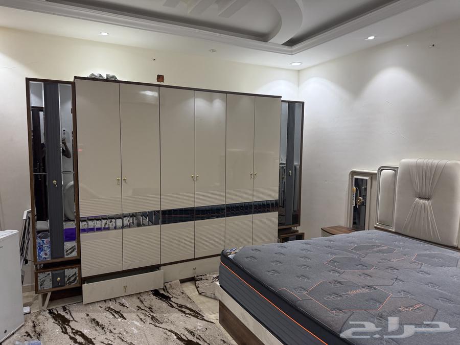 غرفة نوم مع الفرشة64654983840130112