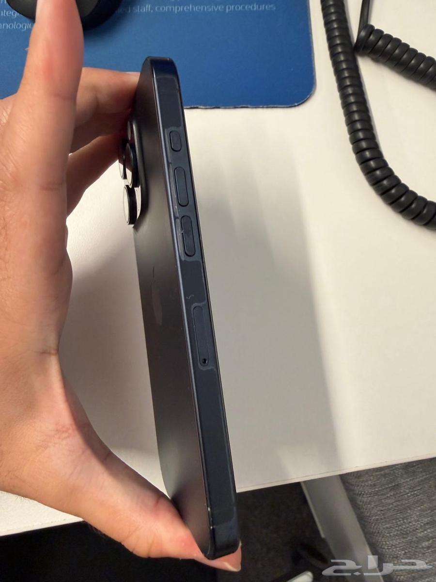 ايفون 15pro 256G نظيف جدا  وعلى الضمان64650396748291113