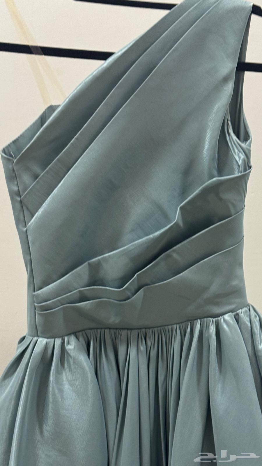 فساتين مستعمله جديده استخدام نظيف ولبسه وحده فقط64657770914562111