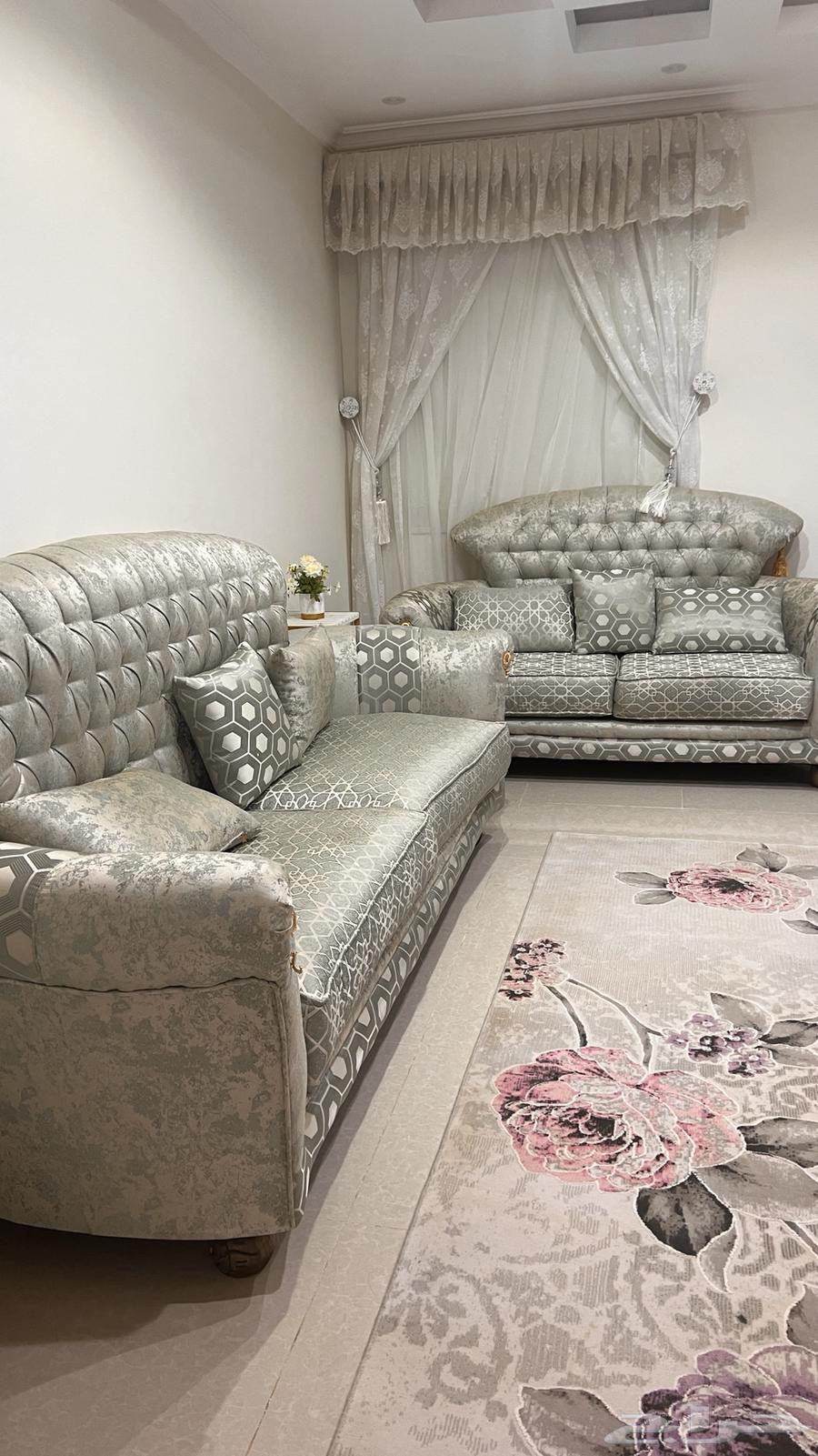 Table and Screen Furniture64659615382787113