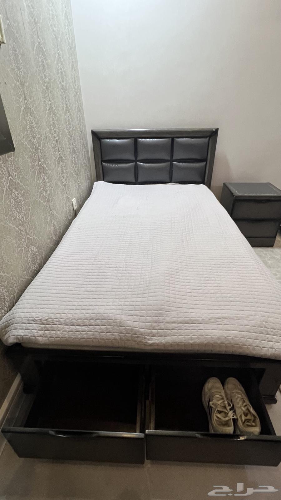 غرفه نوم (دولاب- سرير - شوفينيره-كوميدينه)64665067556483112