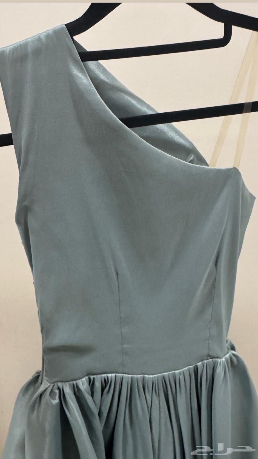 فساتين مستعمله جديده استخدام نظيف ولبسه وحده فقط64657770914562112