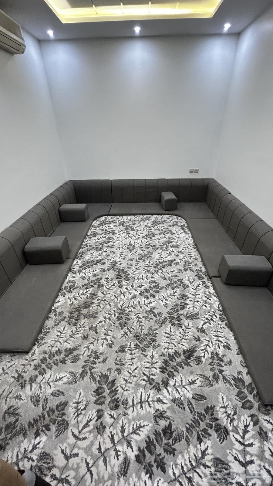 جلسة ارضية للبيع64660681503617110