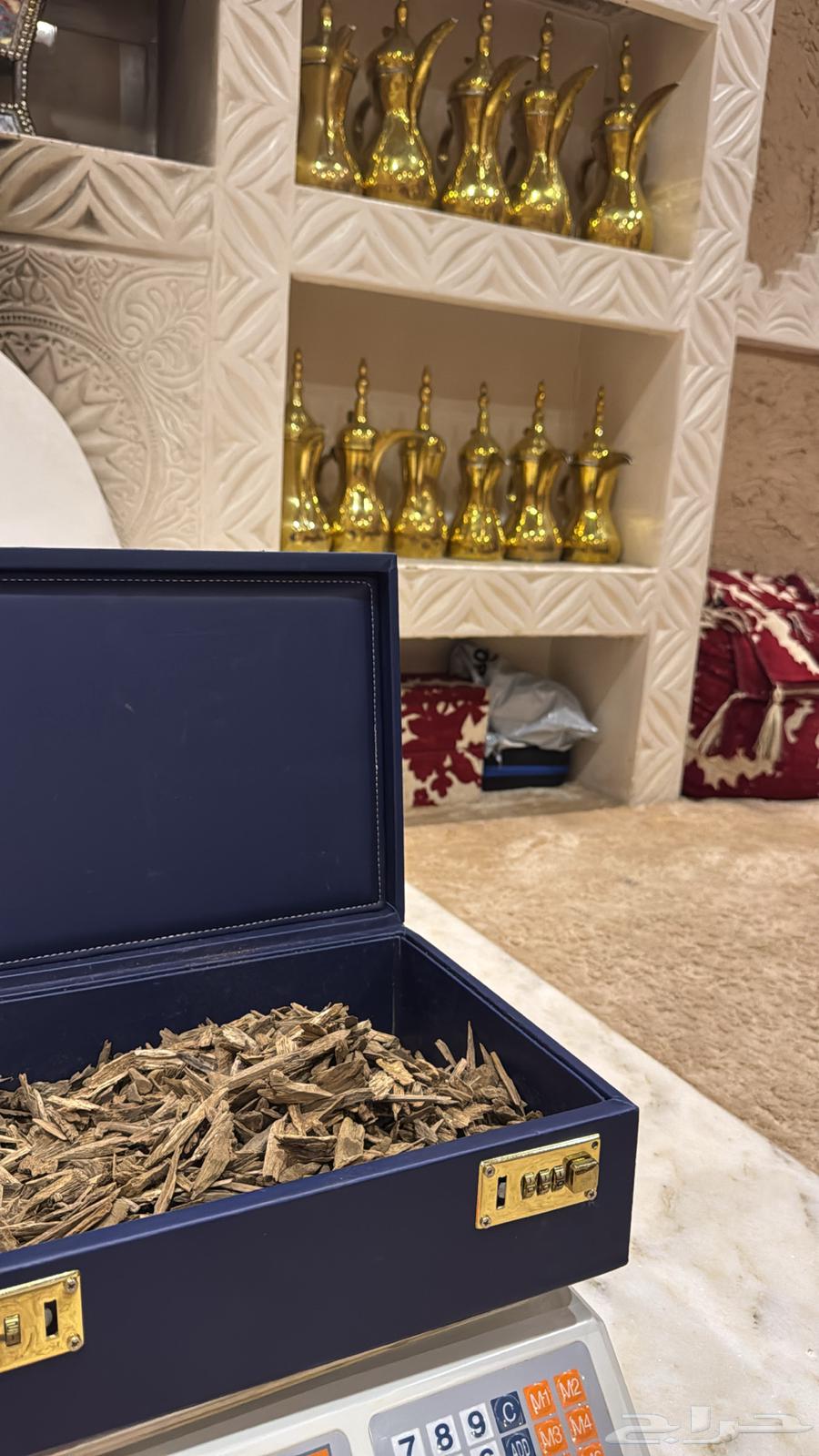 Natural Oud from Kalimantan and Malaysia, Old Qadi Oud, Live Aryan64556819598849111