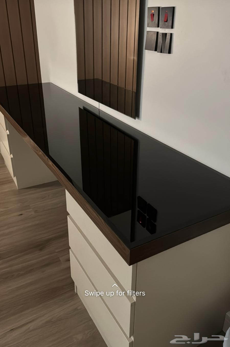 تسريحة مع مرايا بإضاءة مخفية و كومودينات مودرن للبيع64659603202049110