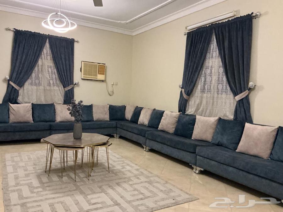 للبيع طقم كنب فاخر مع كامل الأثاث64661544456322111