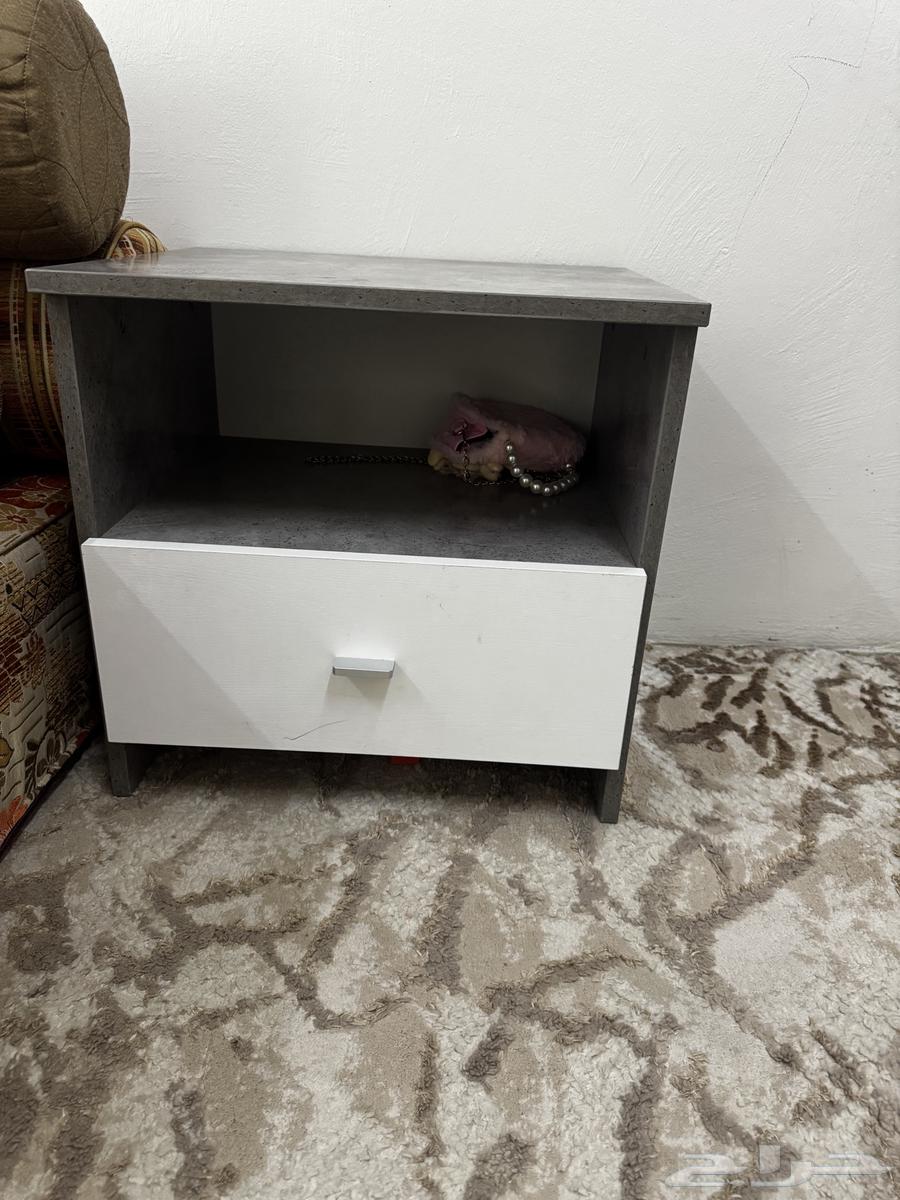 طقم غرفة نوم مكوّن من ٤ قطع، مستخدم منذ ستة أشهر فقط، بسعر ١٠٠٠ ريال سعودي فقط64660216880771111