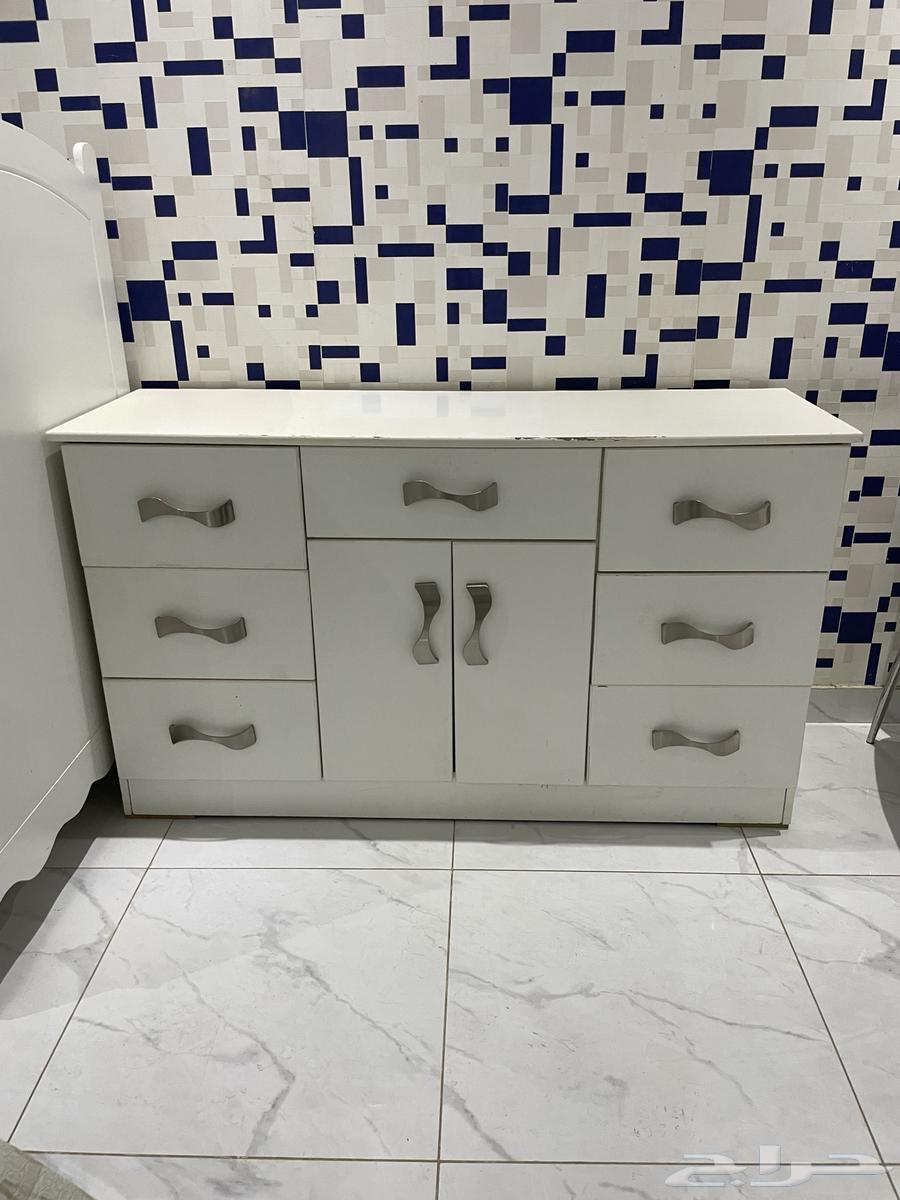 غرفة نوم مرتبة شماعه64657412439425110