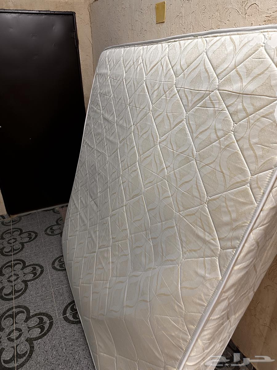 High-quality sponge, size 200 x 200, excellent condition at 90%64657387493249110