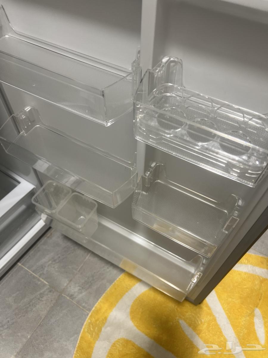 ثلاجه جديده ونضيفه جدا ما استخدمت غير كم اسبوع بحاله ممتازه64665508378371111