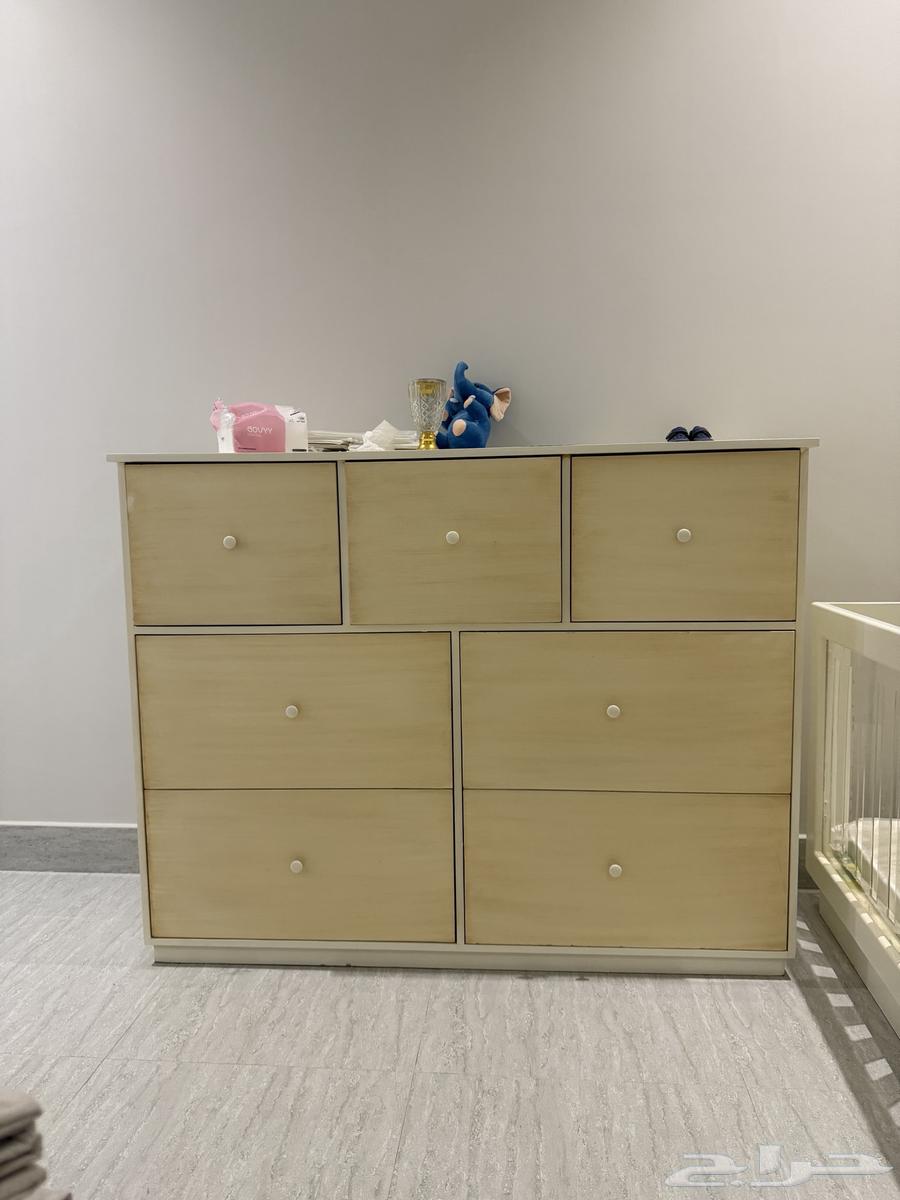 غرفة اطفال سرير رضيع ودولاب وادراج64657152212227111