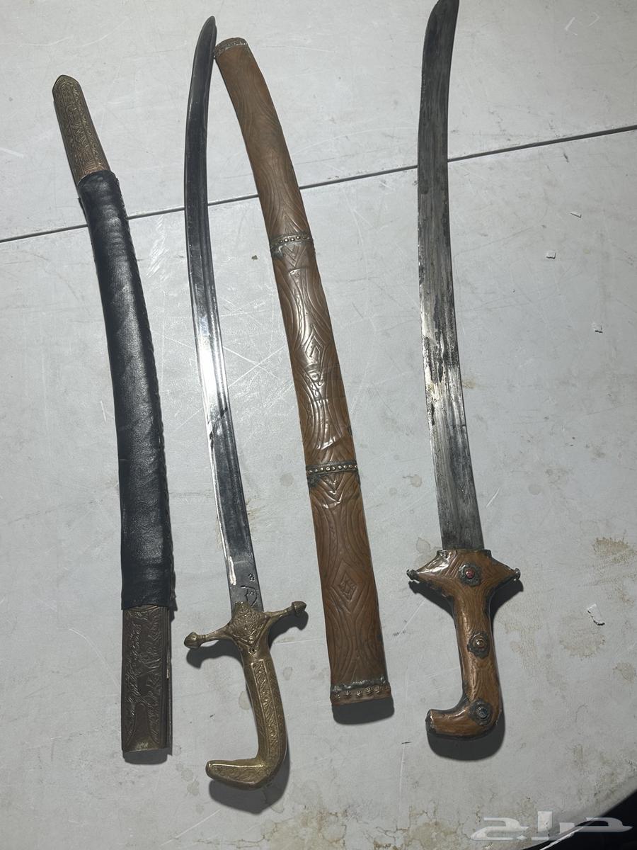 سيوف قديمه ونظيفه64659404685954112