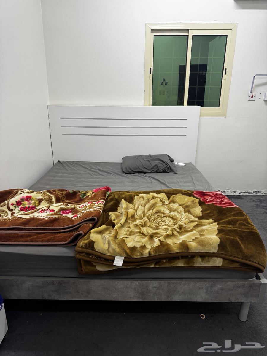 طقم غرفة نوم مكوّن من ٤ قطع، مستخدم منذ ستة أشهر فقط، بسعر ١٠٠٠ ريال سعودي فقط64660216880771110