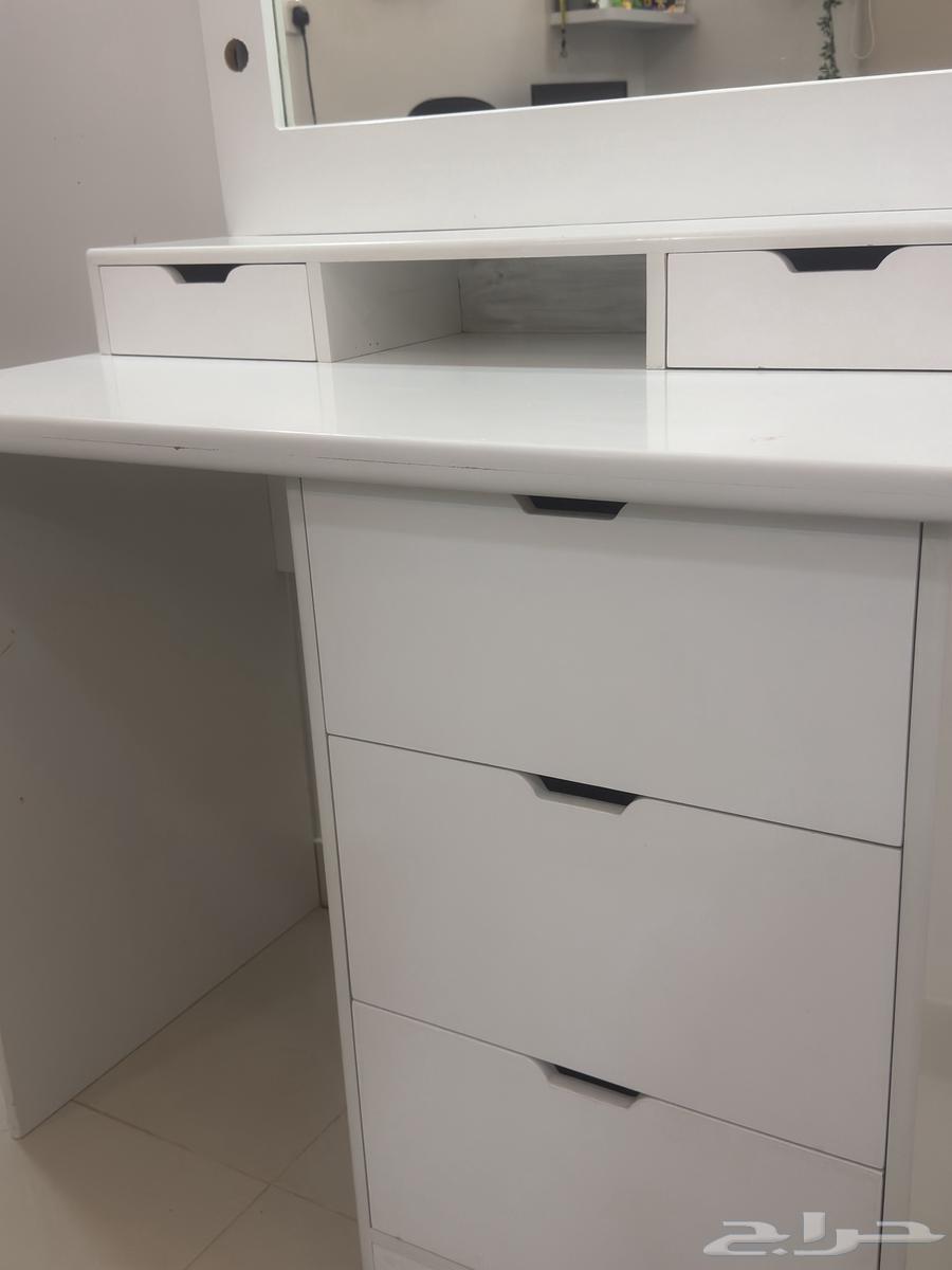 Dressing Table64656979150851112