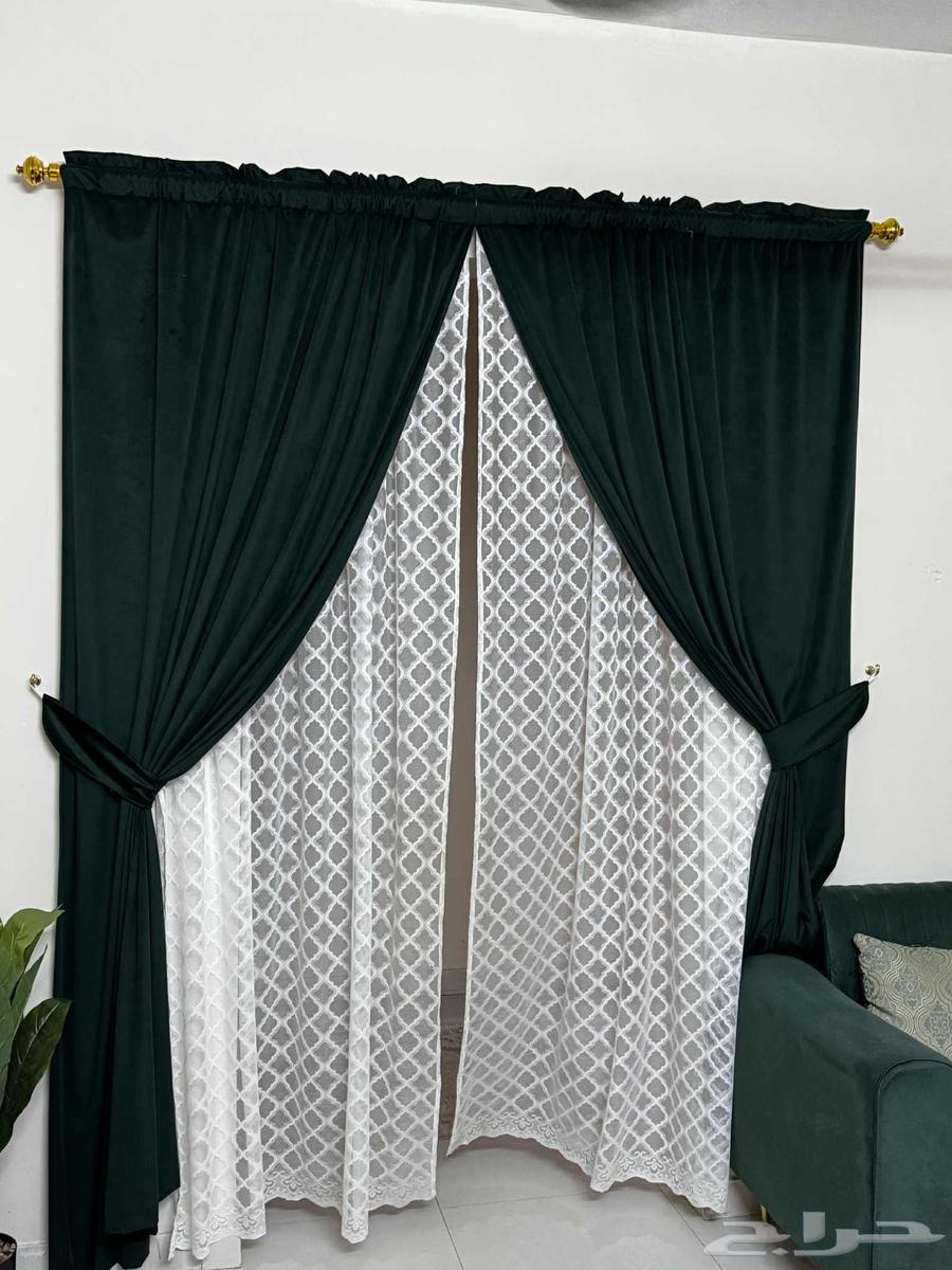 انتريه مكون من 3 كنبه كبير و 2 كرسي شامل الستاره و السجاده64657683808897114