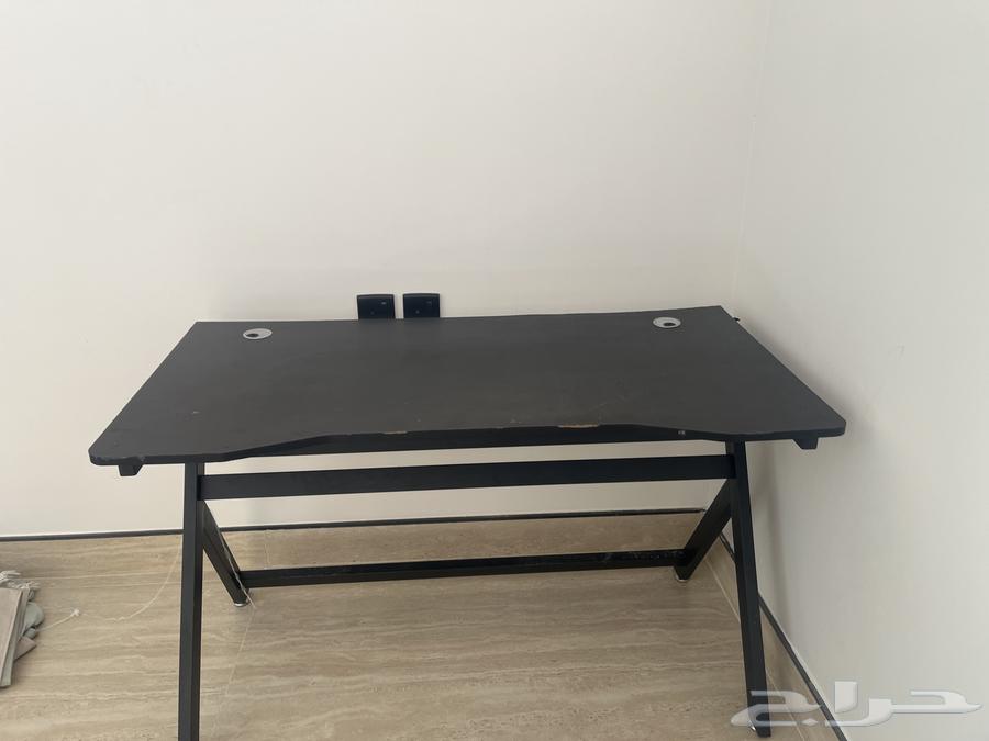 سلام عليكم ورحمة الله طاوله مكتب سيت اب للبيع اللي له خاطر64591346945922114