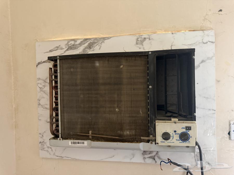 مكيف شباك شغال للبيع 400ريال والصامل مانختلف64661801191553110