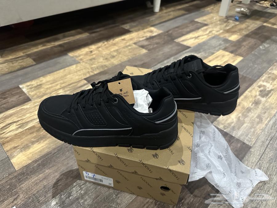 شوز جديد لم يستعمل اصلي من ماركة تاسومة64665596486531110