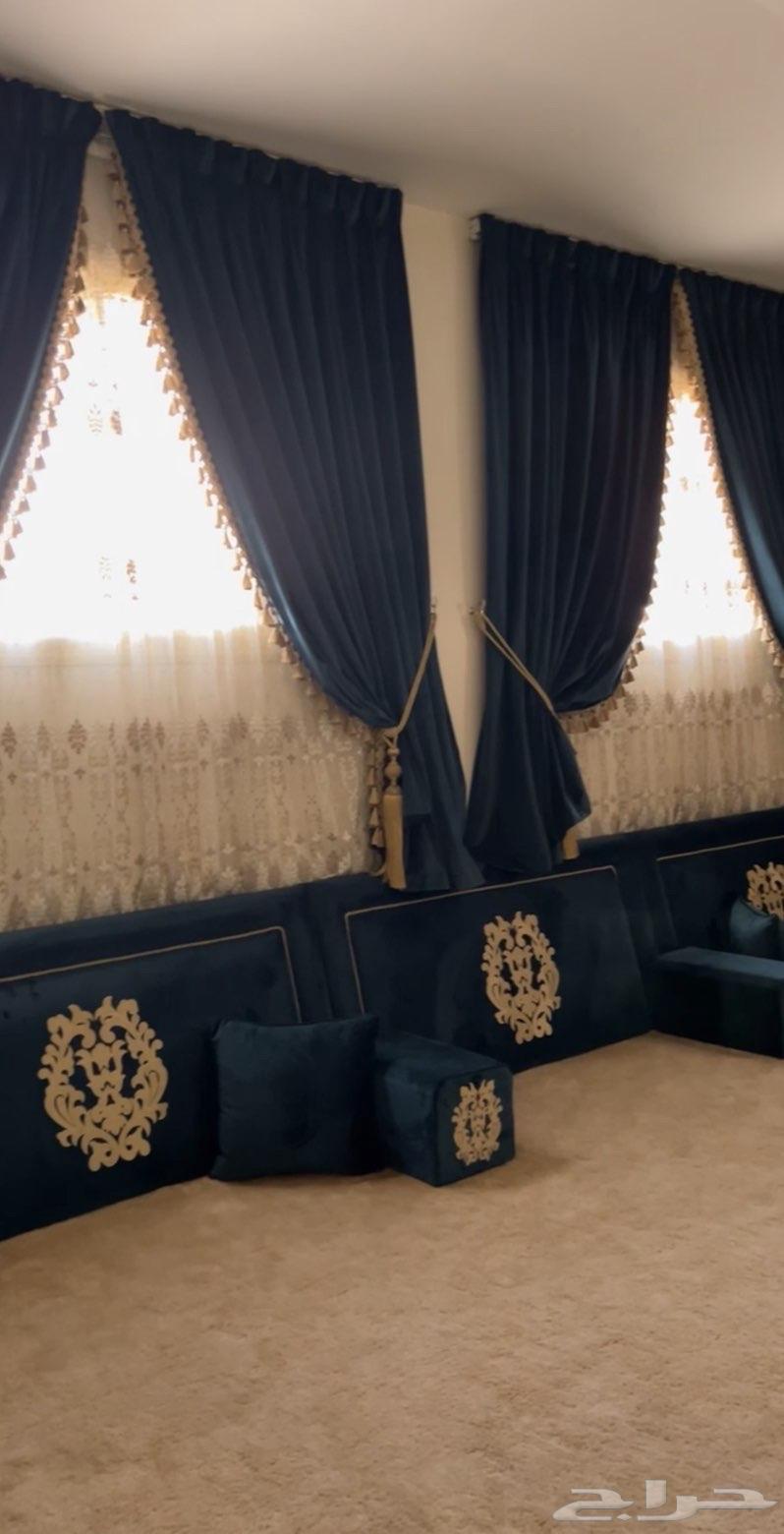 New, Clean Sofa and Armchairs Set for Sale64658535442945110