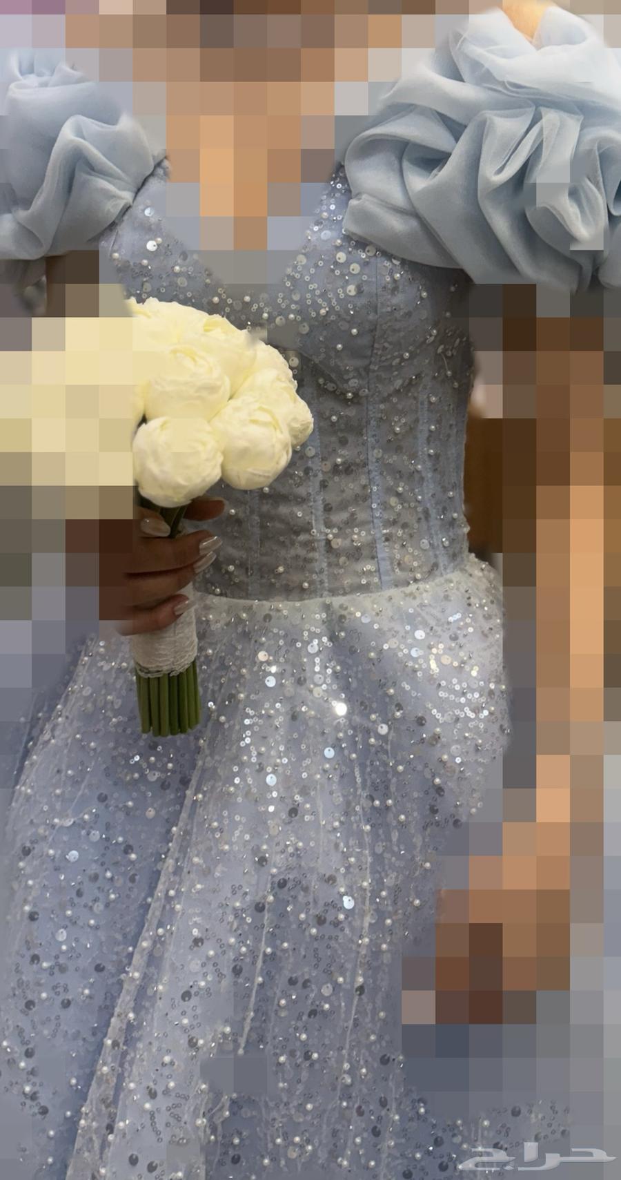 فستان ملكه فخم للبيع استخدام 5 ساعات فقط64665445520515111