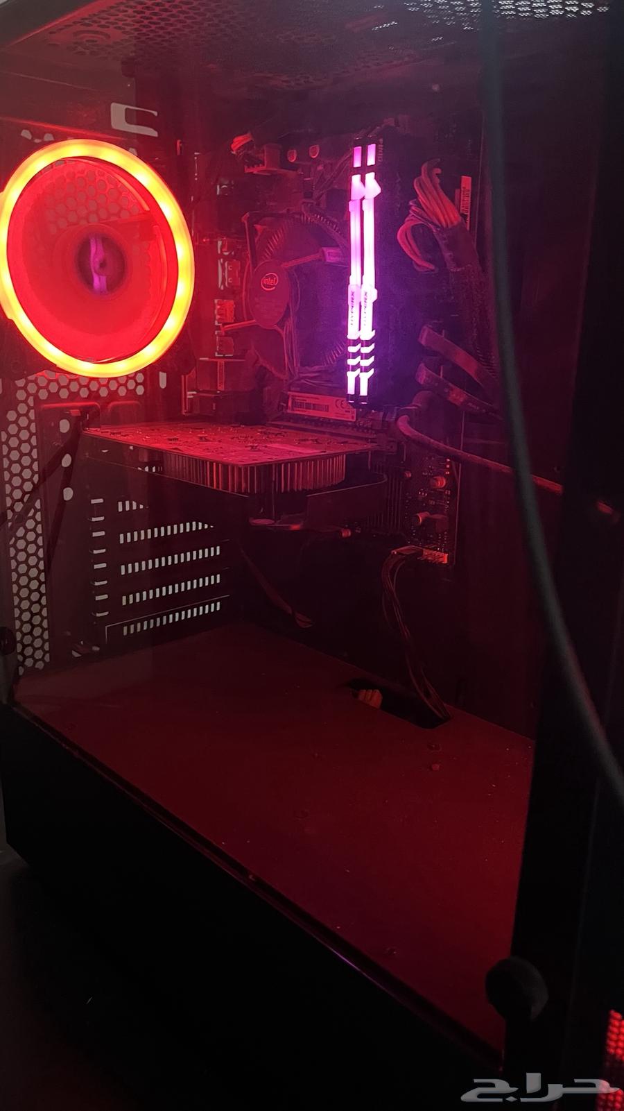 Very Clean Gaming PC with Box and Monitor64671440671105114