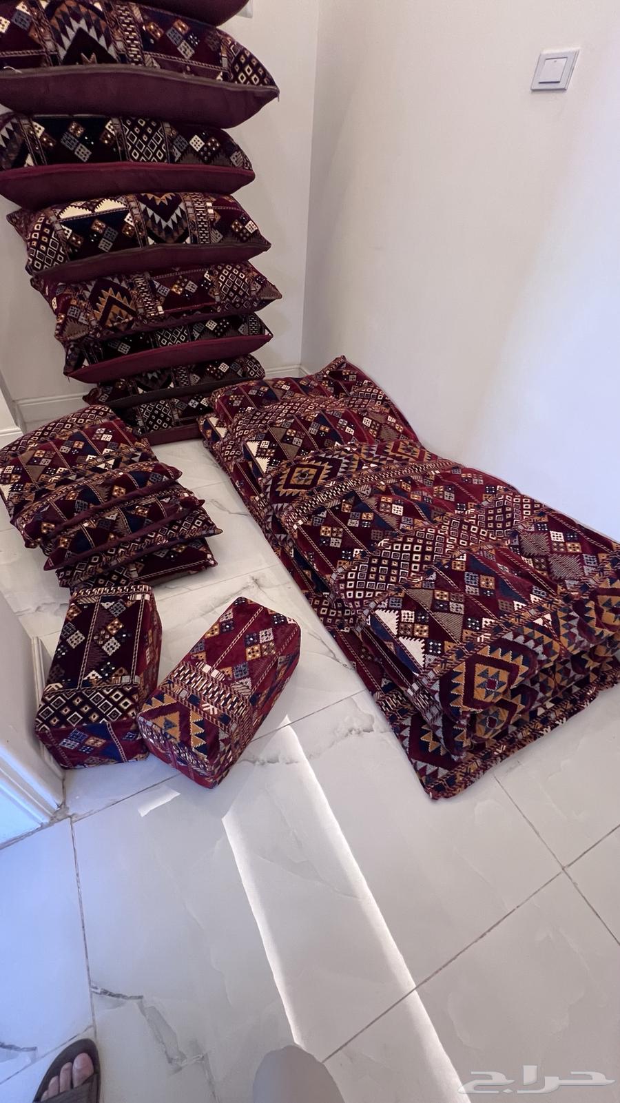 مجلس شعبي مع دولاب للبيع64668567773441111