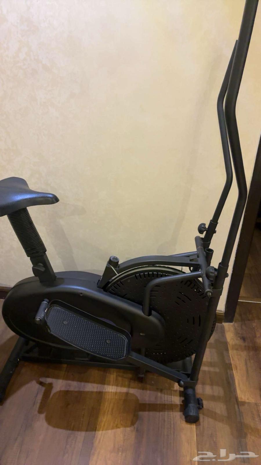 Unused clean exercise bike on Saum64670673444866112