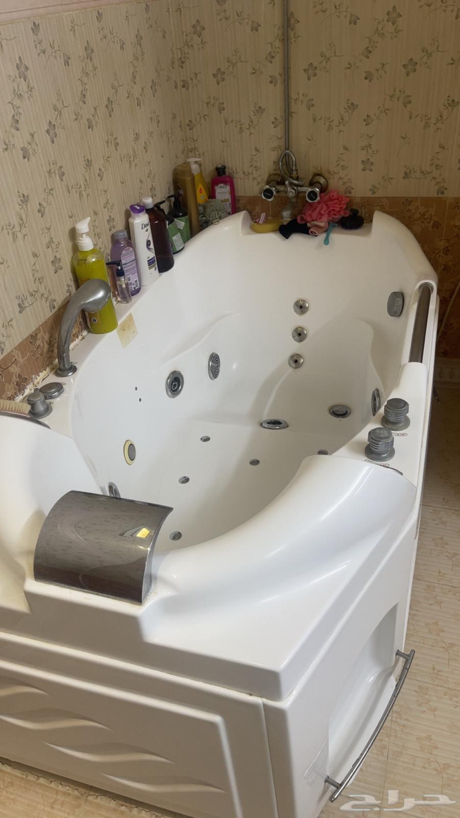جاكوزي مستعمل استعمال خفيف جدا  كبير متر ونص ب مترين64669920787459111