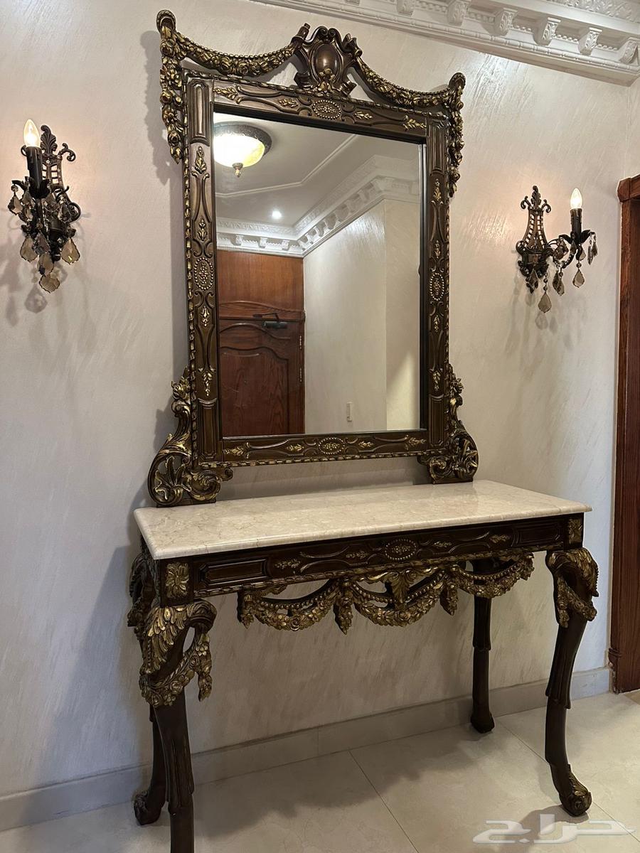 Al-Ansari House Console Entrance and Mirror64671552975235110