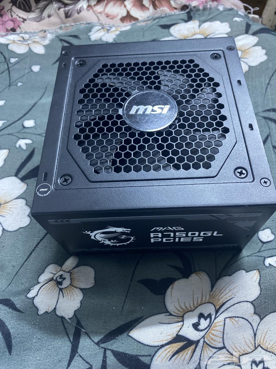 باور MIS 750W مع كابلات جديدة وكرتون للبيع سريع64662116213377112