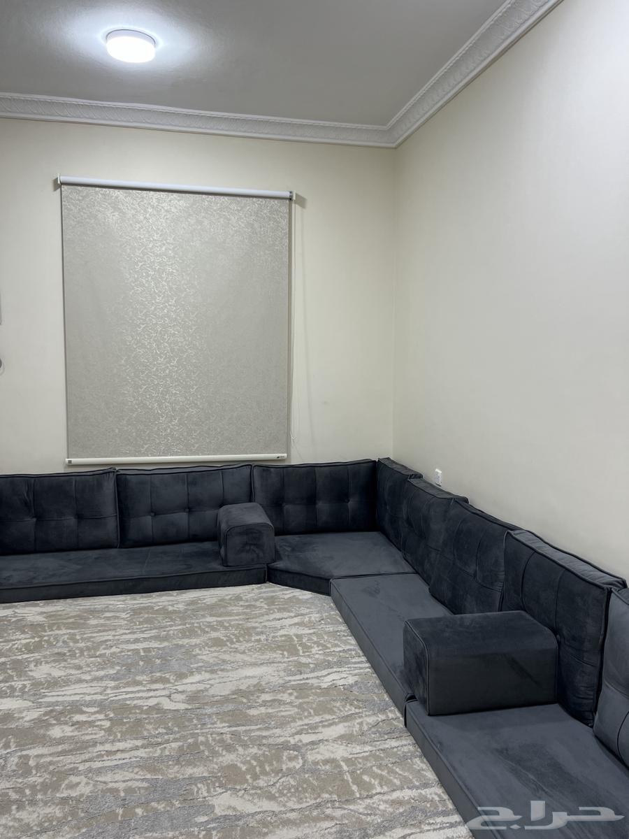 مجلس ارضي شبه جديد64672266752257112