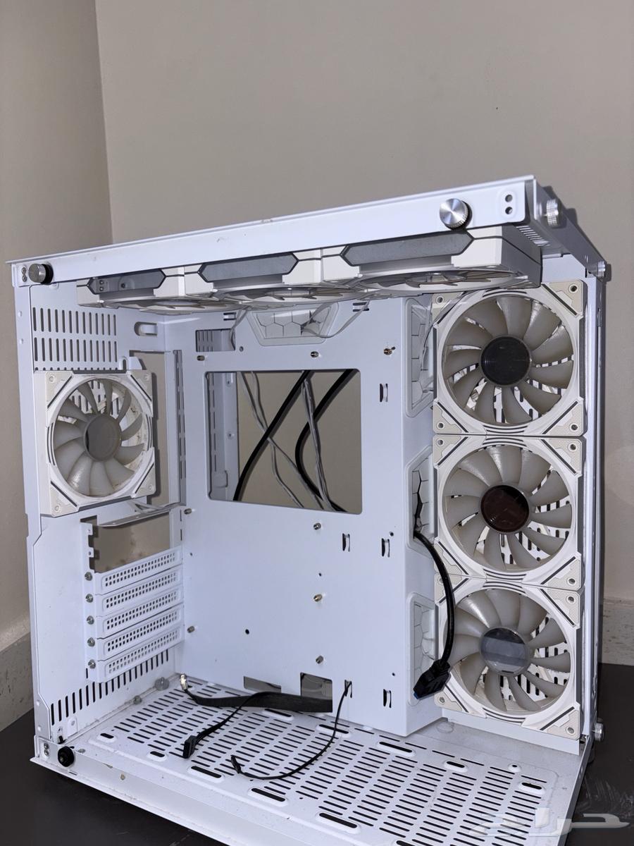 PC Case64509349778818112