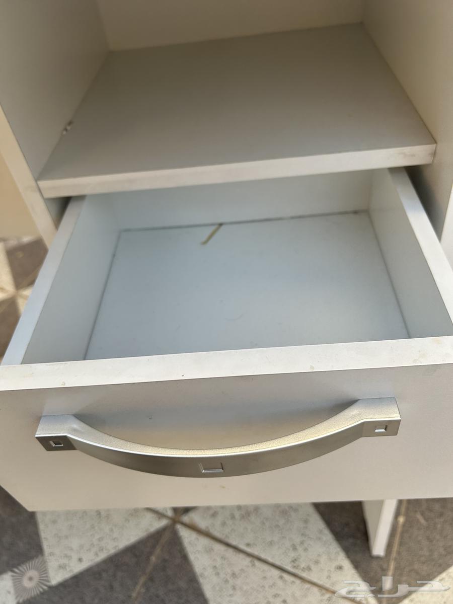 Desk64672615320706114