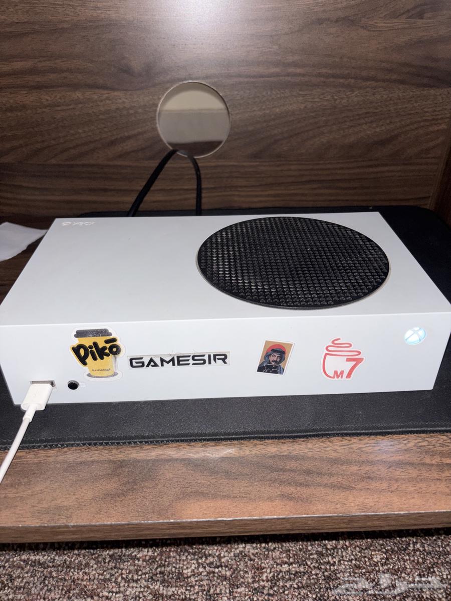 للبيع جهاز اكس بوكس سريس اس نظييف جدا64671365026818110