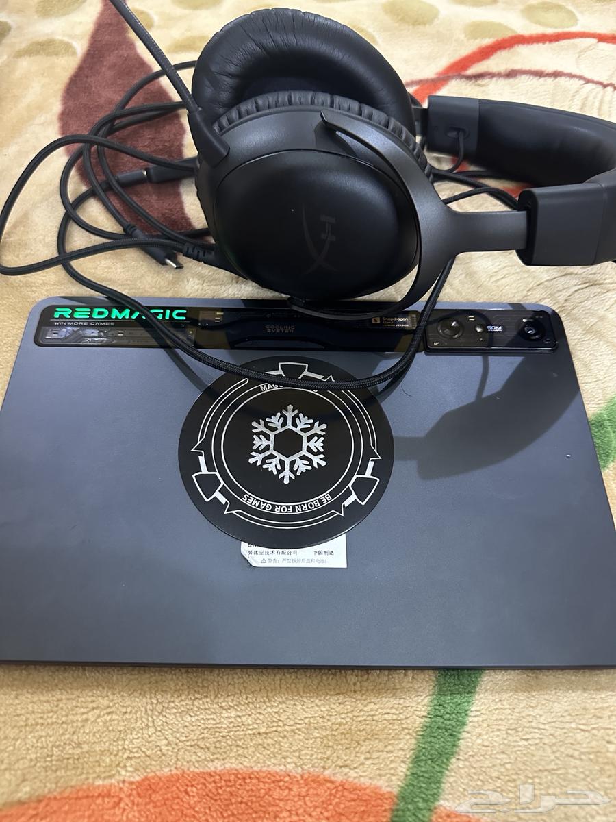 Red Magic with HyperX Cloud III Headset64669809227905110