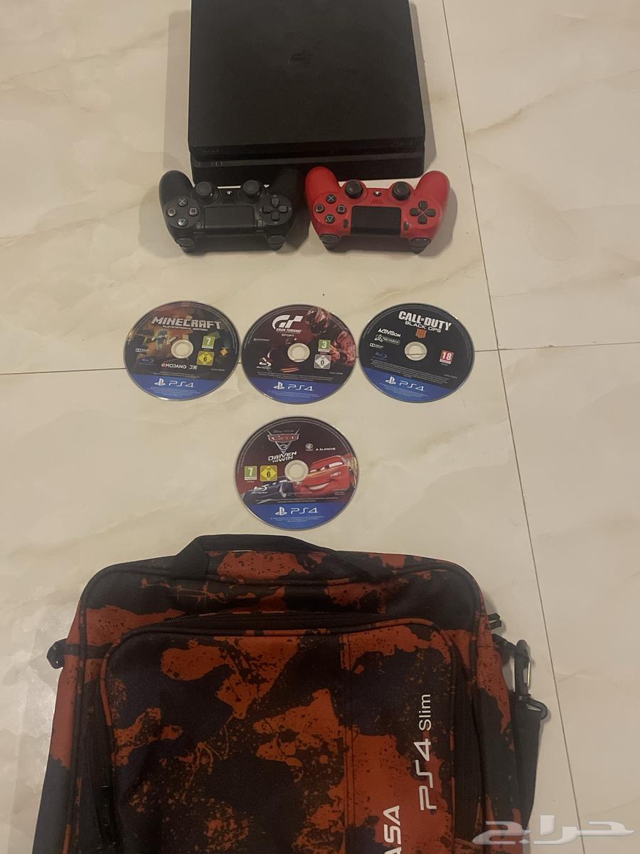 سوني فور للبيع مع اشرطه و أيادي و شنطه64675277510915110