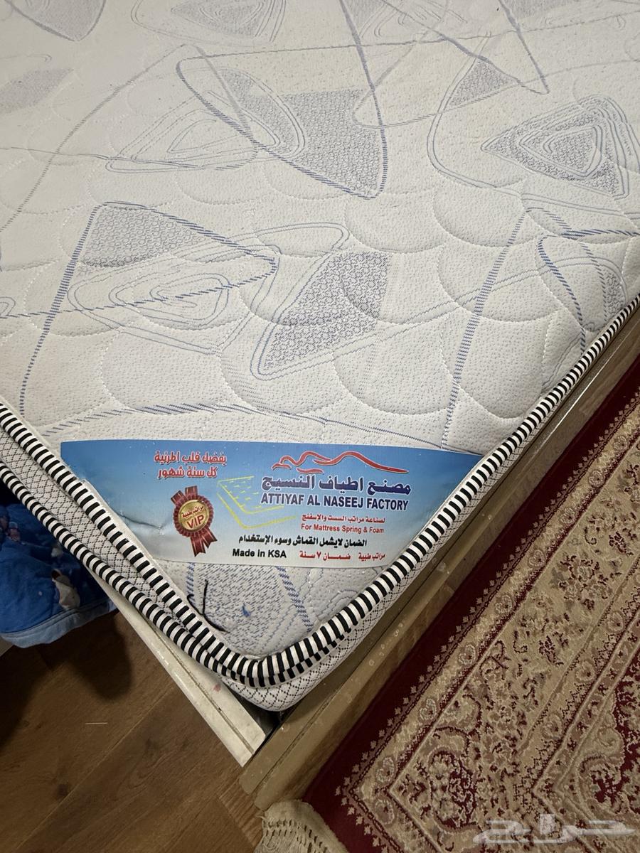 Bedside table with bed, 2 m x 2 m, for sale64673531118594112