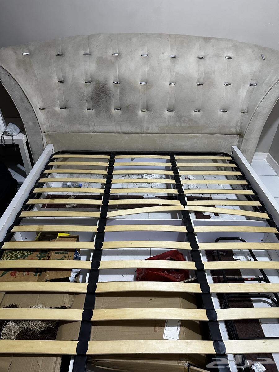 سرير نفرين64672358366467110