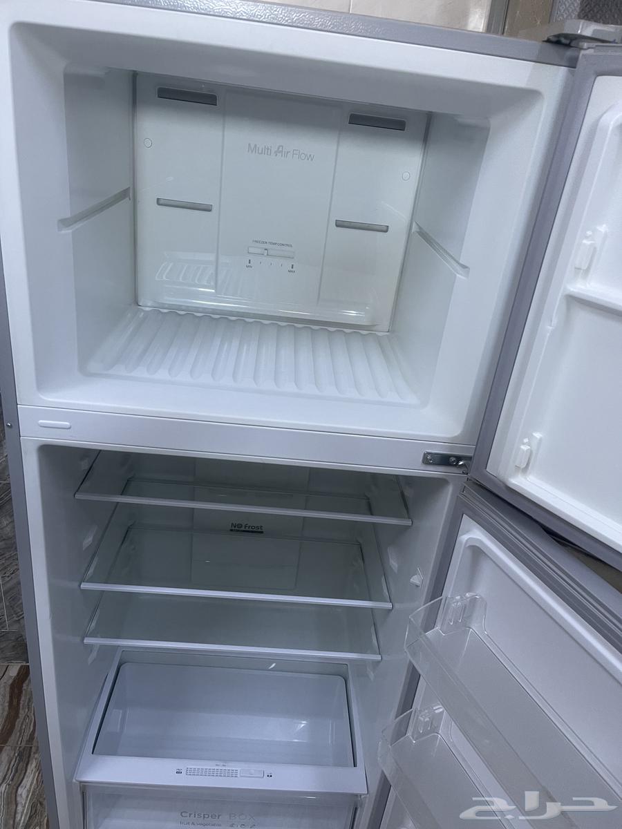 Refrigerator for sale, medium size, clean64668555360257112