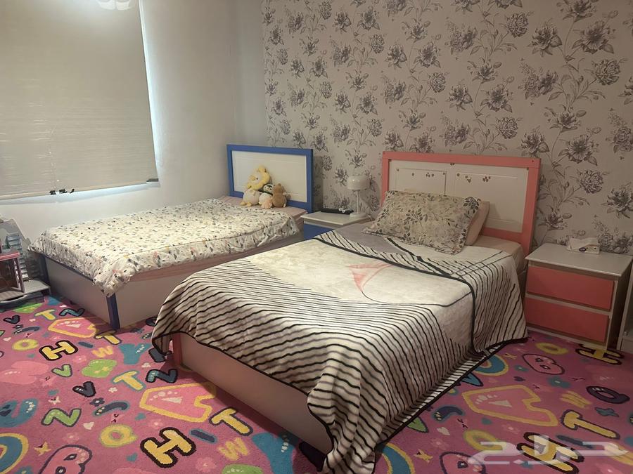 غرفة نوم مع المراتب64670422789634111